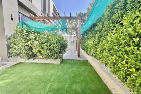 Снять в аренду виллу в Дубай Хилс Эстейт, Дубай: 4 спальни, 223.5м², № 47293 - фото 17