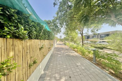 Снять в аренду виллу в Дубай Хилс Эстейт, Дубай: 4 спальни, 223.5м², № 47293 - фото 14