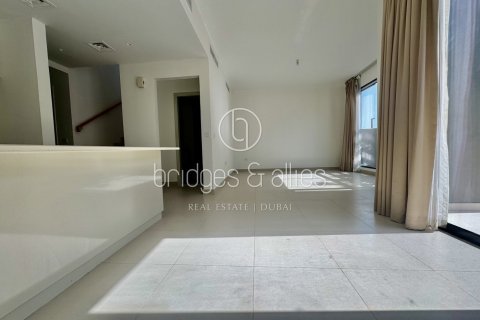 Снять в аренду виллу в Дубай Хилс Эстейт, Дубай: 4 спальни, 223.5м², № 47293 - фото 2
