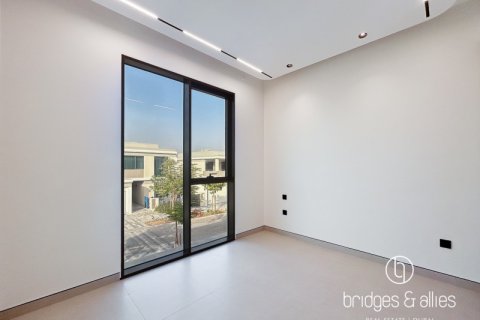 Villa en Dubai, 4 dormitorios, 377.4 m², № 47291 - foto 9
