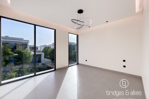 Villa en Dubai, 4 dormitorios, 377.4 m², № 47291 - foto 13