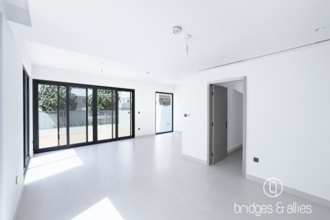 Villa en Dubai, 4 dormitorios, 316.8 m², № 47284 - foto 4