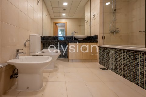 Apartamento en Shoreline Apartments, Palm Jumeirah, Dubai, 2 dormitorios, 144 m², № 38133 - foto 4