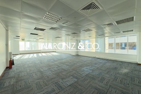 Office in Sheikh Zayed Road, Dubai 186.1 sq.m. № 78277 - photo 1