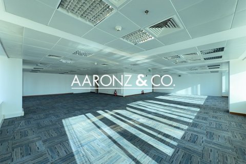 Office in Sheikh Zayed Road, Dubai 186.1 sq.m. № 78277 - photo 5