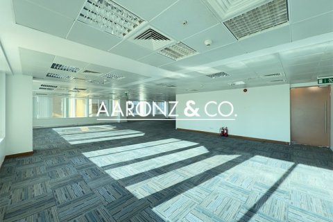 Office in Sheikh Zayed Road, Dubai 186.1 sq.m. № 78277 - photo 10