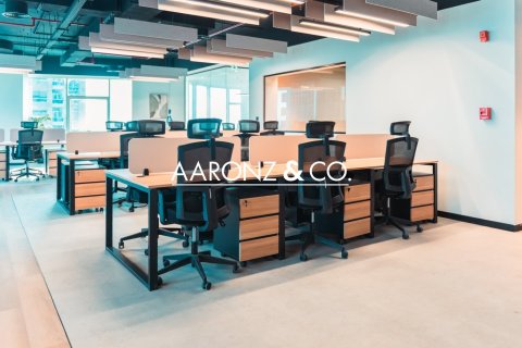 Снять в аренду офис в Джумейра Лейк Тауэрс, Дубай: 463м², № 78265 - фото 10