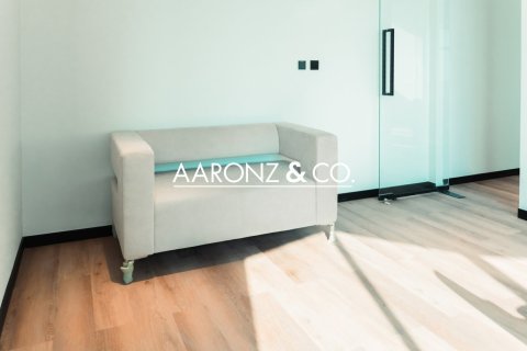 Снять в аренду офис в Джумейра Лейк Тауэрс, Дубай: 463м², № 78265 - фото 16