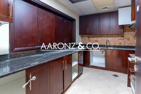 Apartamento en Jumeirah Lake Towers, Dubai, 2 dormitorios, 165 m², № 78263 - foto 13