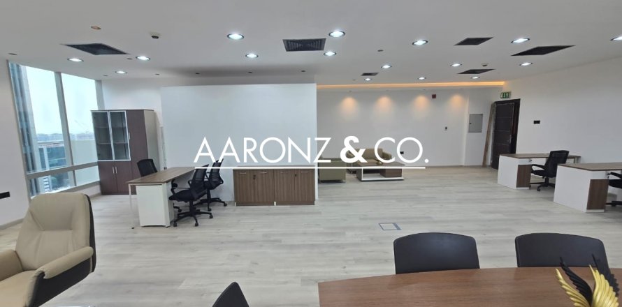 Bureau à Business Bay, Dubai, 107.5 m², № 78267
