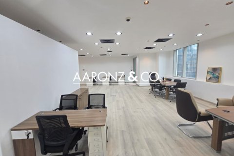 Bureau à Business Bay, Dubai, 107.5 m², № 78267 - photo 6