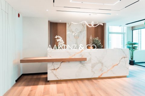 Oficina en Jumeirah Lake Towers, Dubai, 368.5 m², № 78264 - foto 2