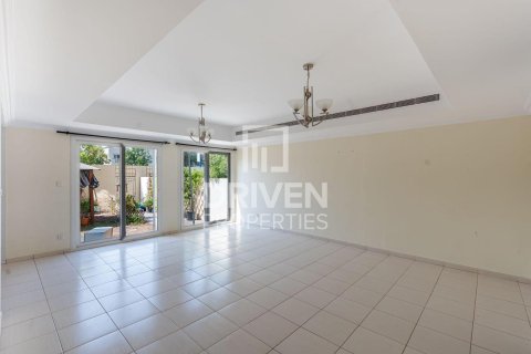 Townhouse in Springs 4, The Springs, Dubai 3 bedrooms, 212.47 sq.m. № 128541 - photo 2