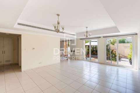 Townhouse in Springs 4, The Springs, Dubai 3 bedrooms, 212.47 sq.m. № 128541 - photo 4