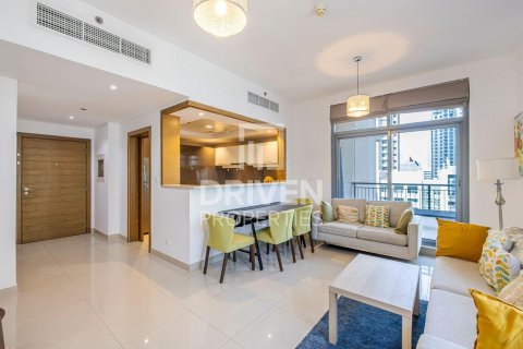 Apartment in Claren Towers, Downtown Dubai (Downtown Burj Dubai), Dubai 2 bedrooms, 114.46 sq.m. № 128540 - photo 2