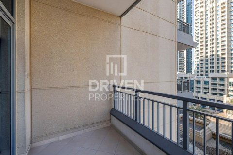 Apartment in Claren Towers, Downtown Dubai (Downtown Burj Dubai), Dubai 2 bedrooms, 114.46 sq.m. № 128540 - photo 16