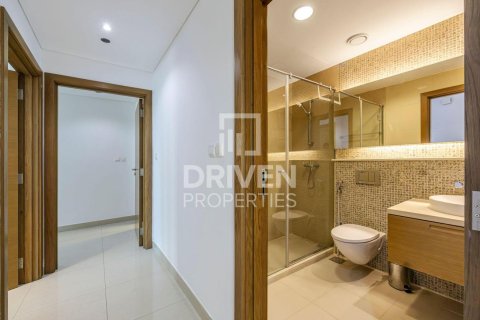 Apartment in Claren Towers, Downtown Dubai (Downtown Burj Dubai), Dubai 2 bedrooms, 114.46 sq.m. № 128540 - photo 12