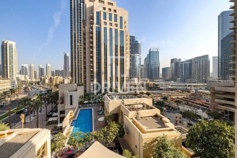 Apartment in Claren Towers, Downtown Dubai (Downtown Burj Dubai), Dubai 2 bedrooms, 114.46 sq.m. № 128540 - photo 17
