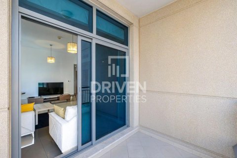 Apartment in Claren Towers, Downtown Dubai (Downtown Burj Dubai), Dubai 2 bedrooms, 114.46 sq.m. № 128540 - photo 15