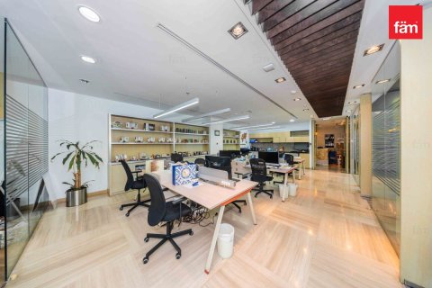 Bureau à Business Bay, Dubai, 176.1 m², № 123162 - photo 2