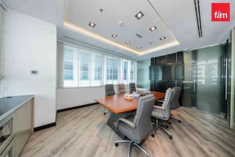 Bureau à Business Bay, Dubai, 176.1 m², № 123162 - photo 9