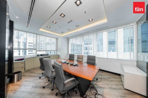 Bureau à Business Bay, Dubai, 176.1 m², № 123162 - photo 5