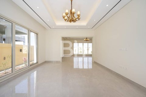 Villa à Nadd Al Sheba, Dubai, 5 chambres, 1253 m², № 21062 - photo 9