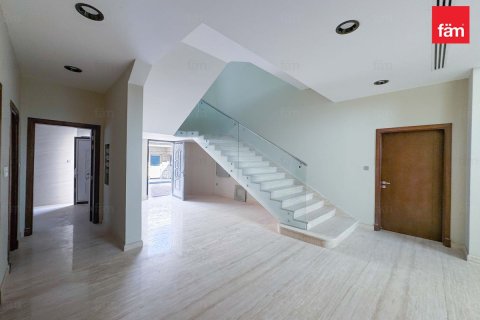 فيلا في دبي 6 غرف نوم , 1392.8 م² رقم 72310 - صورة 3