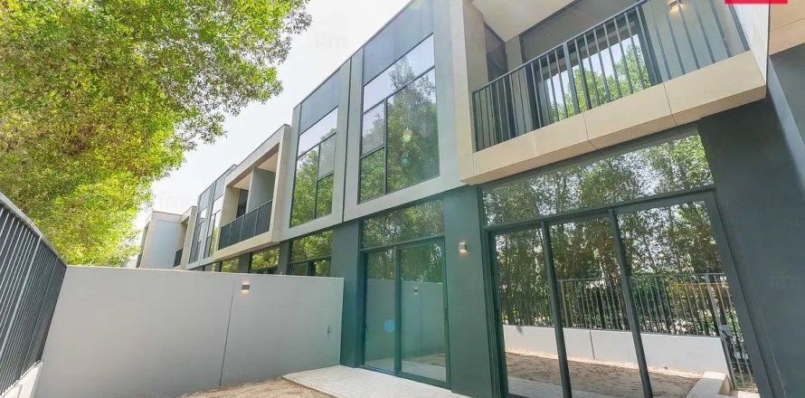 Townhouse in Dubai 3 bedrooms, 169.7 sq.m. № 135132