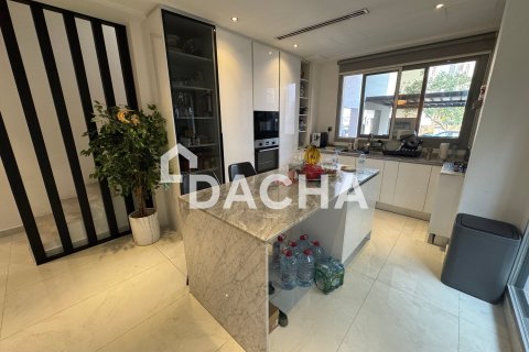 Townhouse in Jumeirah Village Triangle, Dubai 3 bedrooms, 224 sq.m. № 105012 - photo 17