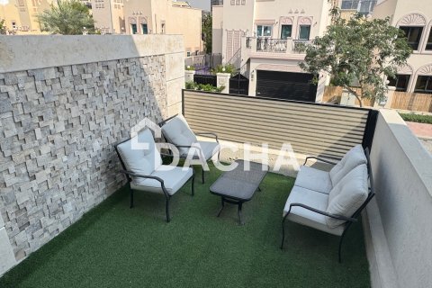 Townhouse in Jumeirah Village Triangle, Dubai 3 bedrooms, 224 sq.m. № 105012 - photo 4