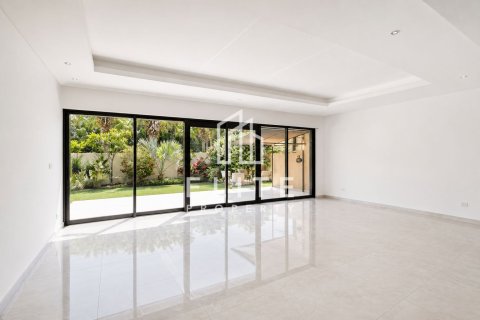 Townhouse in Dubai 3 bedrooms, 251 sq.m. № 121228 - photo 8