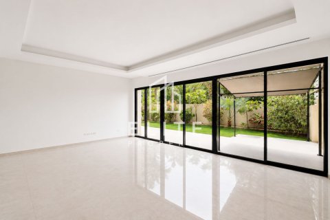 Townhouse in Dubai 3 bedrooms, 251 sq.m. № 121228 - photo 7