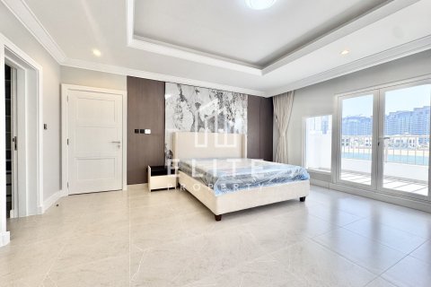 Villa in Garden Homes, Palm Jumeirah, Dubai 5 bedrooms, 679 sq.m. № 121226 - photo 11