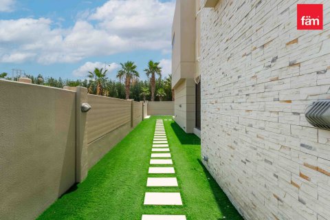 Villa à Dubai, 3 chambres, 325.1 m², № 58399 - photo 2