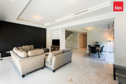 Villa à Dubai, 3 chambres, 325.1 m², № 58399 - photo 15