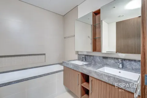 Apartment in Dubai Marina, Dubai 2 bedrooms, 105 sq.m. № 122692 - photo 13