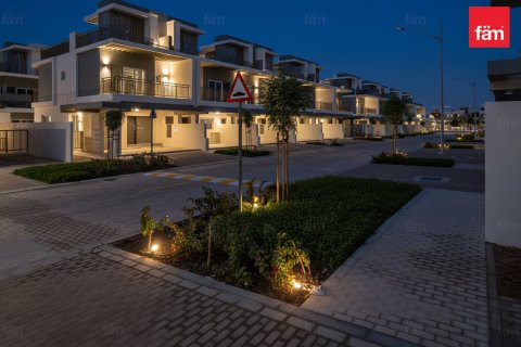 تاون هاوس في دبي 3 غرف نوم, 112.2 م² رقم 86033 - صورة 2