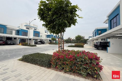 Villa in Dubai 4 bedrooms, 144 sq.m. № 72130 - photo 19