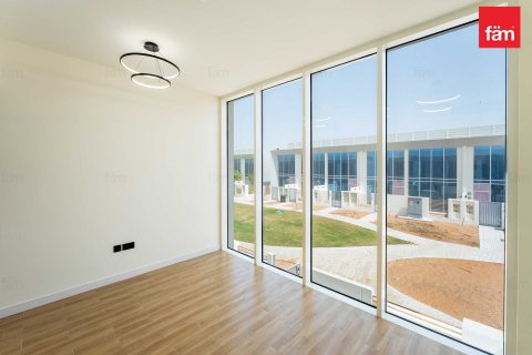 Adosado en Dubai, 3 dormitorios, 105.7 m², № 43121 - foto 1