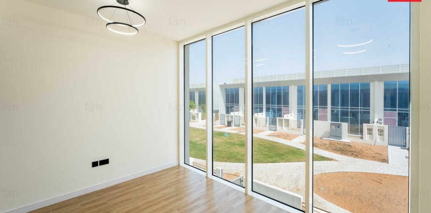 Townhouse in Dubai 3 bedrooms, 105.7 sq.m. № 43121