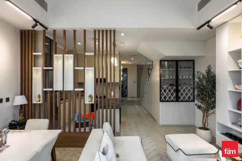 Townhouse in Mohammed Bin Rashid City, Dubai 2 bedrooms, 131.1 sq.m. № 113587 - photo 4