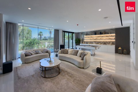 Villa in Dubai studio, 619.7 sq.m. № 113585