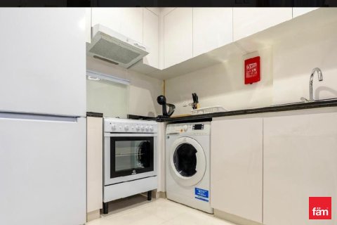 Apartamento en Dubai, 1 dormitorio, 127.8 m², № 84152 - foto 12