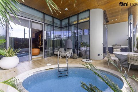 Dúplex en Dubai, 4 dormitorios, 516 m², № 93350 - foto 1