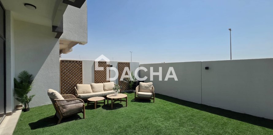 Townhouse in Dubai 4 bedrooms, 190 sq.m. № 133262