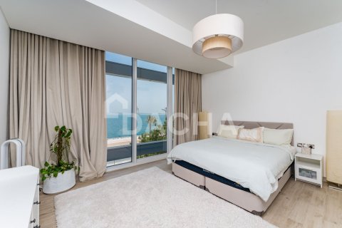 Apartment in The Crescent, Palm Jumeirah, Dubai 2 bedrooms, 133 sq.m. № 133263 - photo 11
