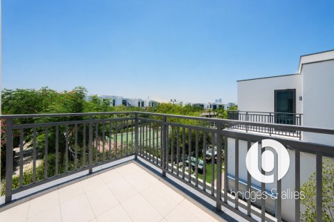 Villa in Dubai Hills Estate, Dubai 4 bedrooms, 229 sq.m. № 110924 - photo 8