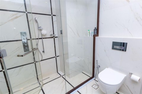 Villa en Emirates Hills, Dubai, 6 dormitorios, 1462.1 m², № 7074 - foto 27
