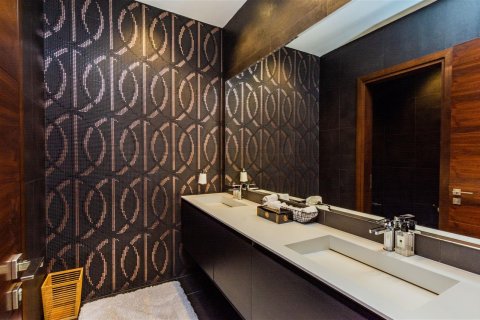 Villa en Emirates Hills, Dubai, 6 dormitorios, 1462.1 m², № 7074 - foto 12